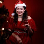 Janaki Sudheer Instagram - Merry Christmas 🎅 🎄 #picoftheday #photooftheday #pictureoftheday #merrychristmas #happiness #vibes_of__kerala #modelsofinstagram #modelsofinsta #modelsofkerala #bigbossmalayalam #bigbossmalayalamseason4 #janakisudheer #instagood #instafashion #instalike #instadaily #mood #cute #enjoylittlethings #iamonmyway
