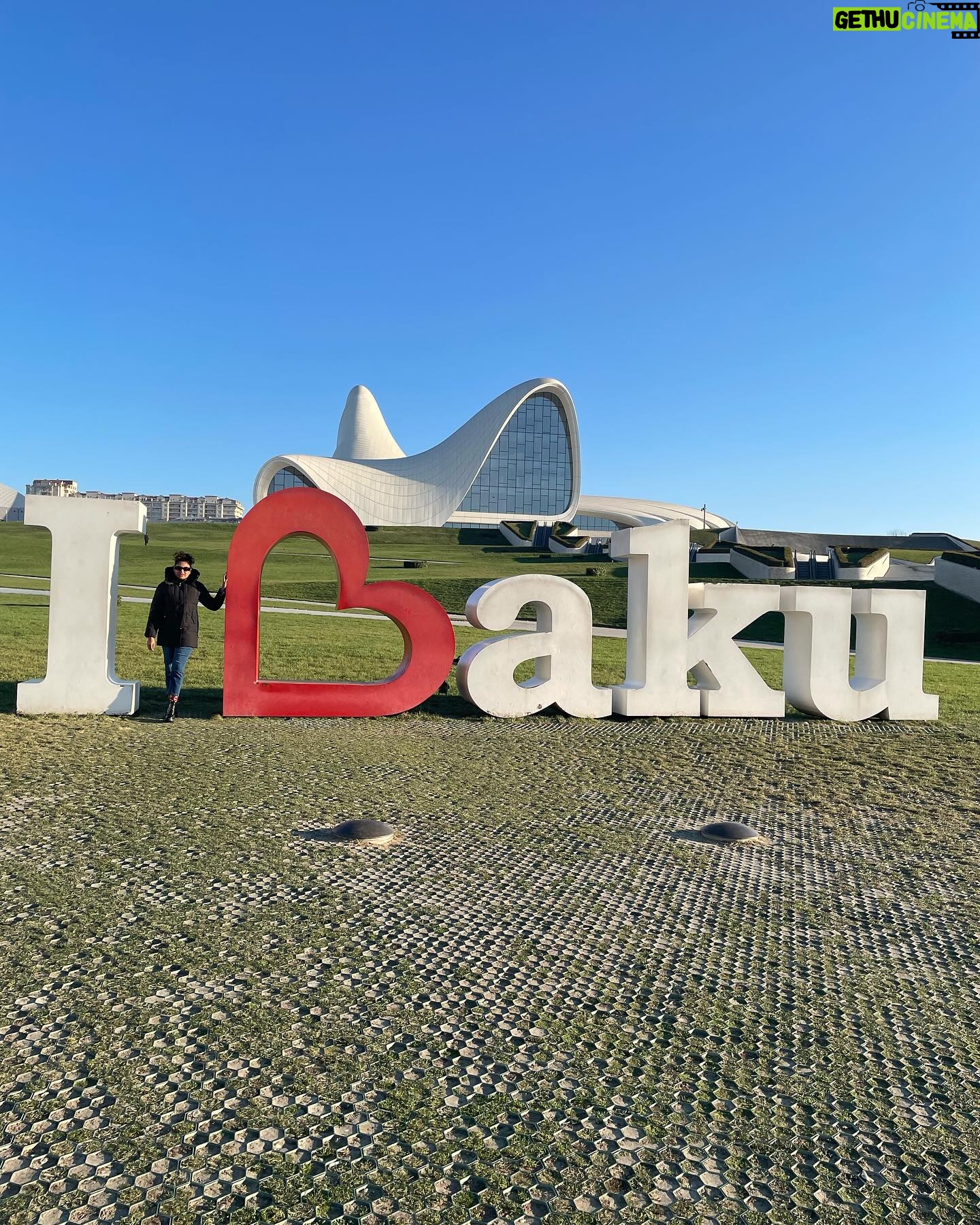 Janaki Sudheer Instagram - Baku ❤️❤️ #picoftheday #pictureoftheday #iamonmyway #happiness #hairgoals #love #peace #azerbaijan🇦🇿 #instagram #instadaily #modelsofinstagram #modelsofkerala #travel #travelling #happines #vibe #janakisudheer