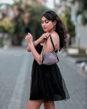 Janaki Sudheer Instagram - Where there is black, there is endless beauty.

💄 @mua_alisha_official 
📷 @ebin_ambattu 

#pictureoftheday #possitivevibes #photooftheday #instagood #iamonmyway #instalove #instafashion #instadaily #instalike #instamood #janakisudheer #janakisudheerarmy #modelsofinstagram #modelsofkerala #malayalam #bigbossmalayalam #bigbossmalayalamseason4  #iamonmyway #happiness #culryhair #peace