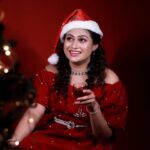 Janaki Sudheer Instagram - Merry Christmas 🎅 🎄 #picoftheday #photooftheday #pictureoftheday #merrychristmas #happiness #vibes_of__kerala #modelsofinstagram #modelsofinsta #modelsofkerala #bigbossmalayalam #bigbossmalayalamseason4 #janakisudheer #instagood #instafashion #instalike #instadaily #mood #cute #enjoylittlethings #iamonmyway