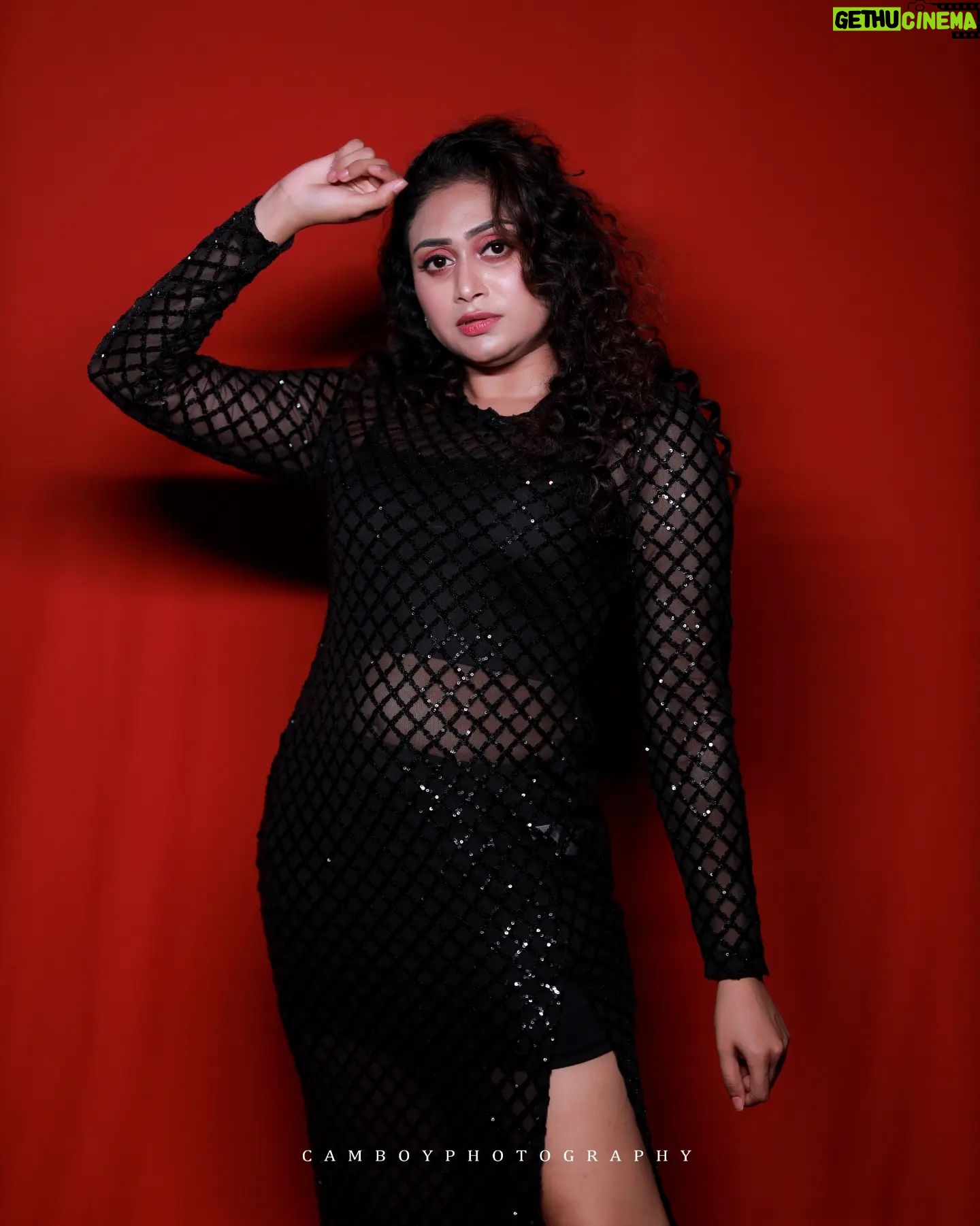 Janaki Sudheer Instagram - Some people are going to reject you simply because you shine too bright for them. That's ok. Keep shining. #photooftheday #picoftheday #pictureoftheday #selflove #sexy #smile #happiness #happy #loveyourself #love #pretty #peace #perfect #iamonmyway #instagood #instalove #instafashion #instadaily #instamood #instafashion #janakisudheer #modelsofinstagram #malayalamcinema #modellife #modelsofkerala #bgbossmalayalam #bigbossmalayalamseason4 #power