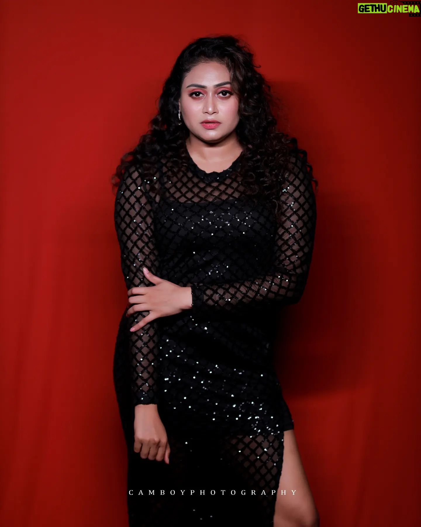 Janaki Sudheer Instagram - Some people are going to reject you simply because you shine too bright for them. That's ok. Keep shining. #photooftheday #picoftheday #pictureoftheday #selflove #sexy #smile #happiness #happy #loveyourself #love #pretty #peace #perfect #iamonmyway #instagood #instalove #instafashion #instadaily #instamood #instafashion #janakisudheer #modelsofinstagram #malayalamcinema #modellife #modelsofkerala #bgbossmalayalam #bigbossmalayalamseason4 #power