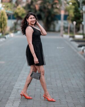 Janaki Sudheer Instagram - Wear black. Embrace your dark side.

💄 @mua_alisha_official

#instagood #instalove #instafashion #instagram #instalike #instamood #possitivevibes #photooftheday #picoftheday #happiness #loveyourself #janakisudheer #janakisudheerarmy #actress #modelsofkerala #modelsofinstagram #possitivevibes #black