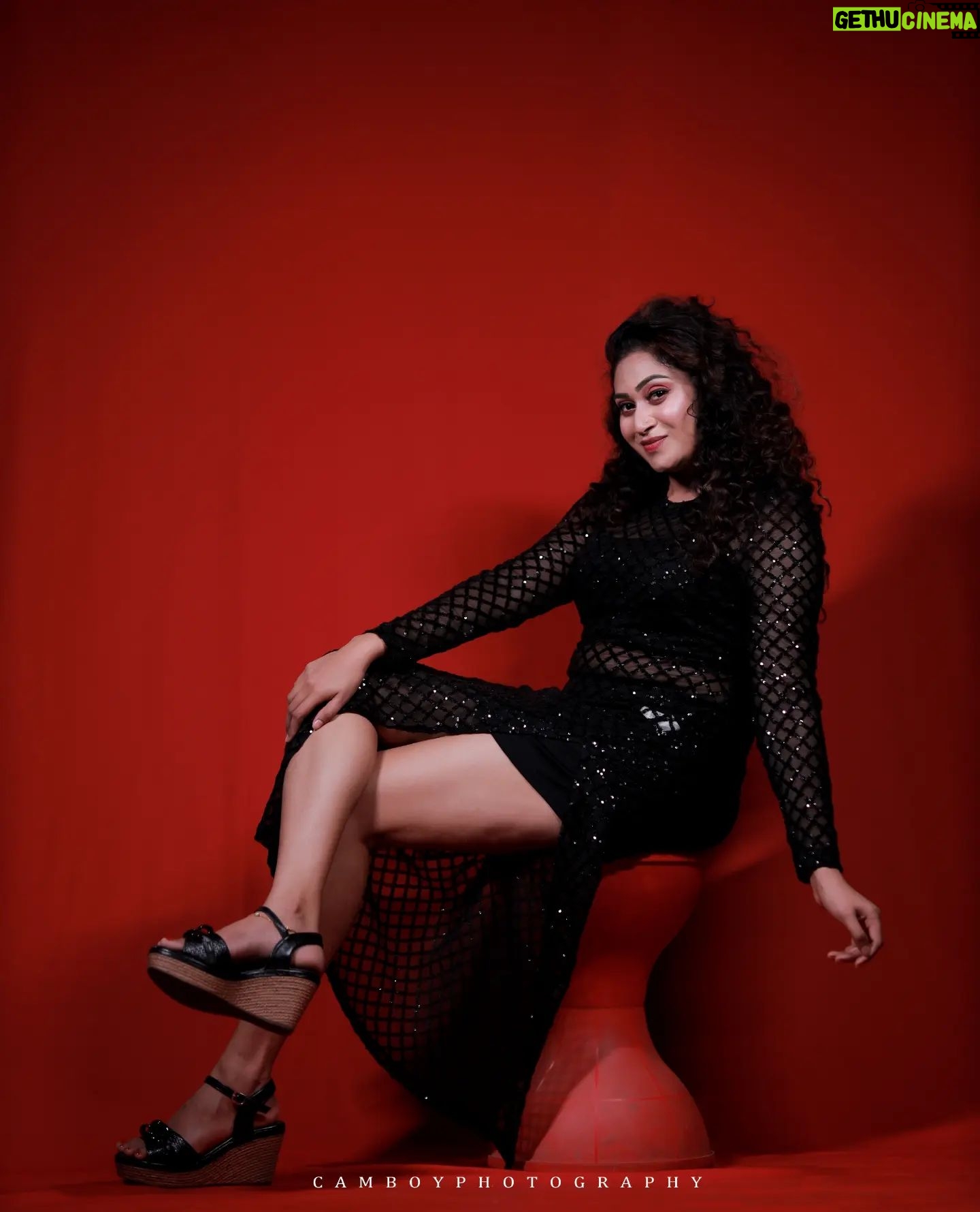Janaki Sudheer Instagram - "Embrace 2024 with open arms and a heart full of hope;For every new year brings fresh chapters yet unwritten, waiting for our stories to unfold." #newyear #instagood #iamonmyway #instafashion #instalove #instadaily #instamood #photooftheday #picoftheday #pretty #cute #happiness #janakisudheer #modelsofinstagram #malayalamcinema #modelsofinstagram #modelsofkerala #bgbossmalayalam #bigbossmalayalamseason4 #peace #selflove #smile