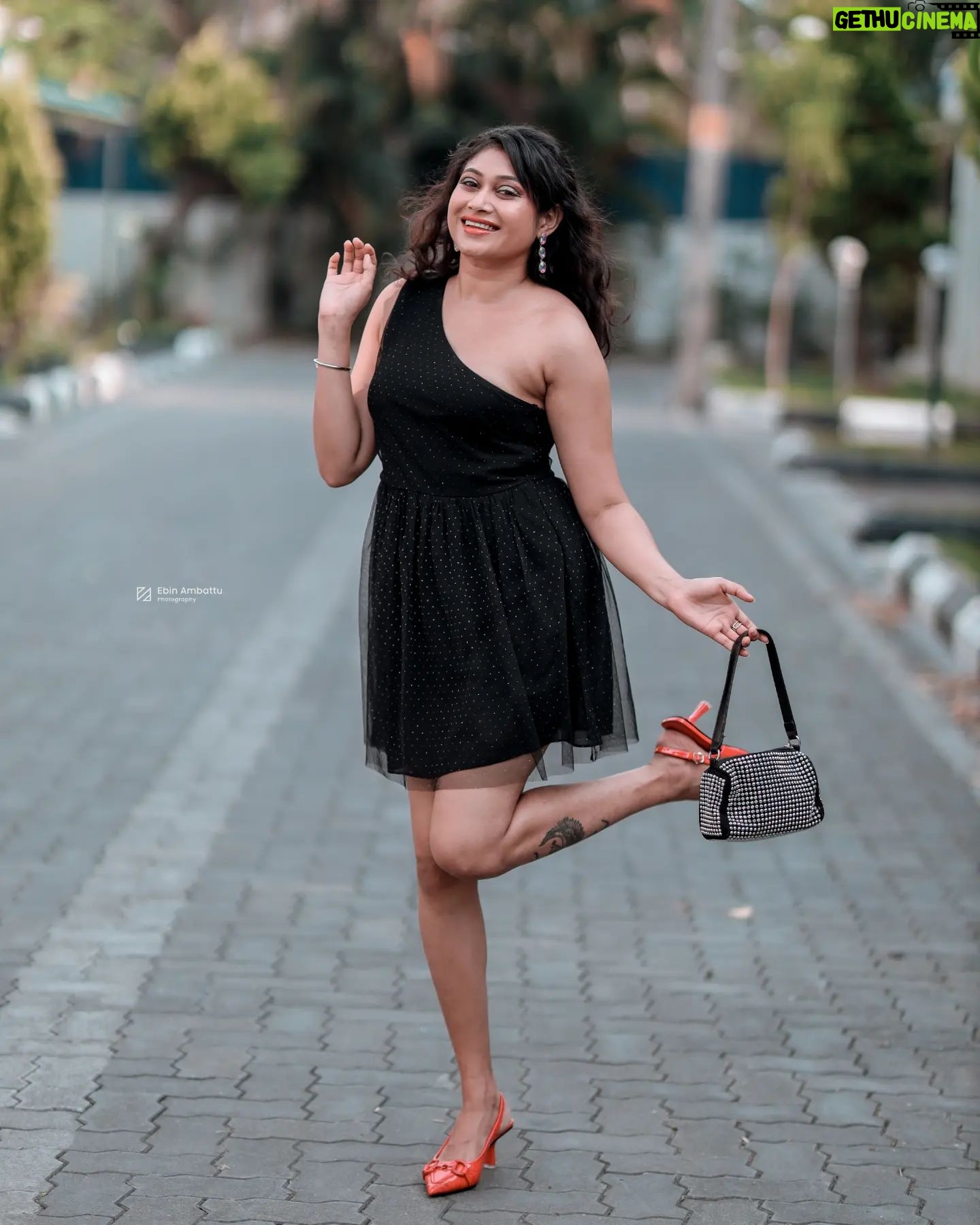 Janaki Sudheer - 4K Likes - Wear black. Embrace your dark side.
💄 @mua_alisha_official
#instagood #instalove #instafashion #instagram #instalike #instamood #possitivevibes #photooftheday #picoftheday #happiness #loveyourself #janakisudheer #janakisudheerarmy #actress #modelsofkerala #modelsofinstagram #possitivevibes #black