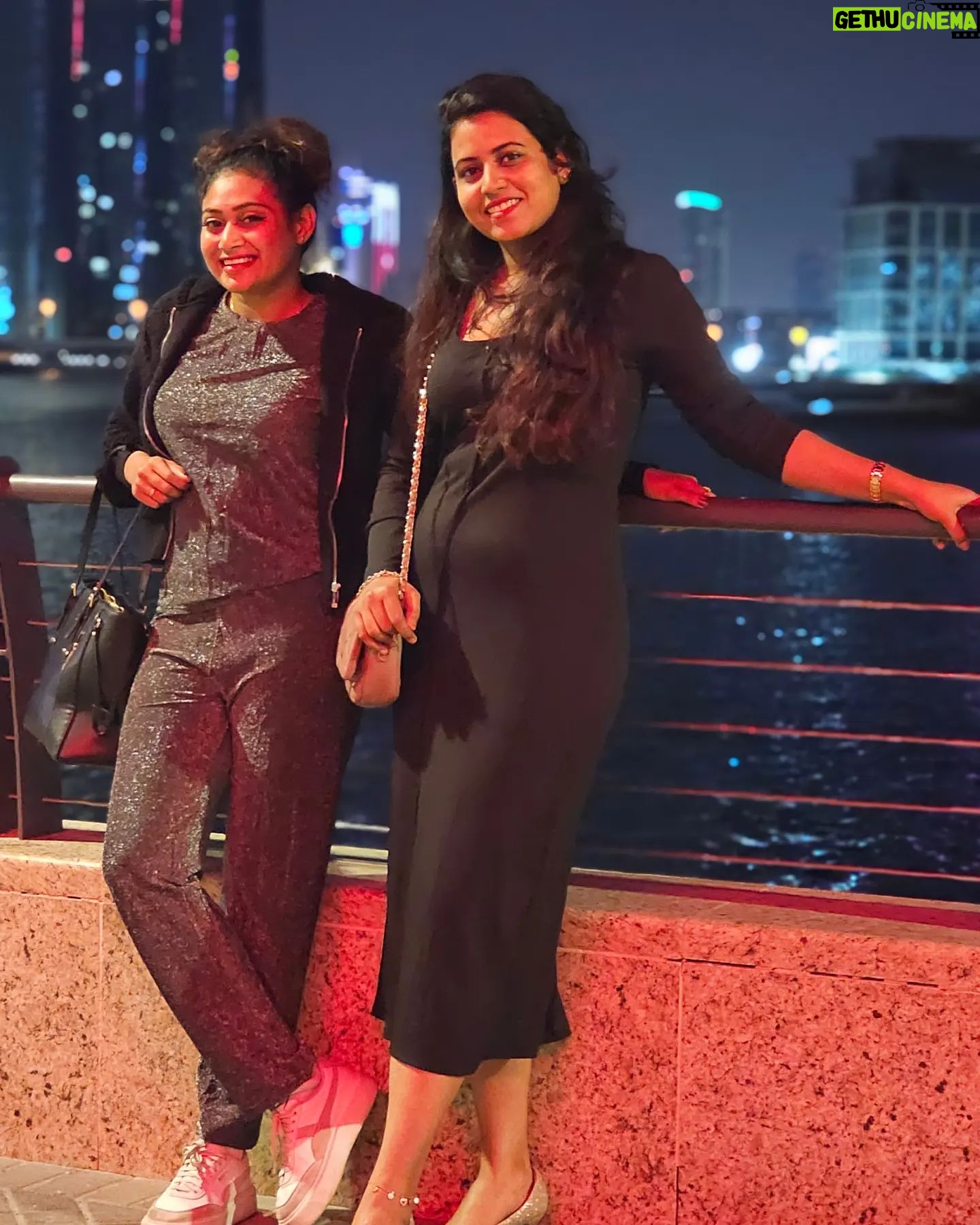 Janaki Sudheer Instagram - True friends are never apart, maybe in distance but never in heart. @vipinloco @mahima_vipin #instagood #iamonmyway #instalove #instafashion #instadaily #vibes_of__kerala #modelsofinstagram #malayalamcinema #happiness #friendship #love #janakisudheer #bigbossmalayalam #bigbossmalayalamseason4 #enjoylittlethings #explore #smile #cute #photooftheday #picoftheday #postoftheday