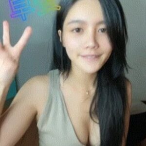 Jane Chen Instagram - 希望你們能多拍些可愛的照片給我🥰

10:50 @uplivetw 見❤️
ID🔎lovepitw