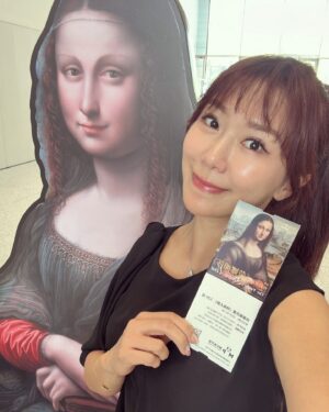 Jane Lee Instagram - 浦東美術館看畫看風景都美
上海新天地依舊好逛好美食
豫園仍然人山人海古色古香
上海四天三夜小旅行很可以
#該回家上班了 
#正能量