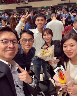 Jane Lee Instagram - 小可樂畢業快樂🥳
謝謝復興給妳10年的養分
即將邁向人生更多挑戰的階段
復興小火炬繼續發光發熱💪🏻
#一轉眼就是10年￼￼￼
#台下都是媽媽在哭