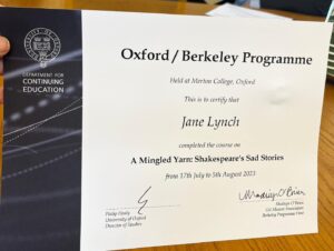 Jane Lynch Instagram - I’ve been a scholar. For the last three weeks. At @oxford.university @mertonoxford. Here’s the proof. The next photo is of @holytrinitychurchstratford where Shakespeare is buried. It’s in #stratforduponavon where he was born, lived and died.