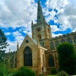Jane Lynch Instagram - I’ve been a scholar. For the last three weeks. At @oxford.university @mertonoxford. Here’s the proof. The next photo is of @holytrinitychurchstratford where Shakespeare is buried. It’s in #stratforduponavon where he was born, lived and died.