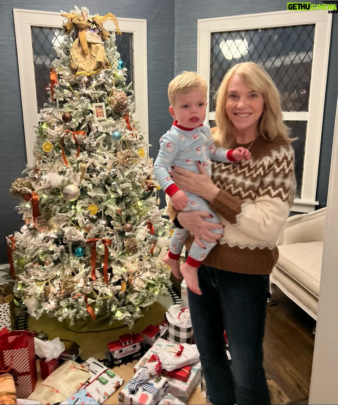 Jane Lynch - 7.9K Likes - I’m not at this home for Christmas so I will simply stare endlessly at this photo of my sister and her first grandson.
