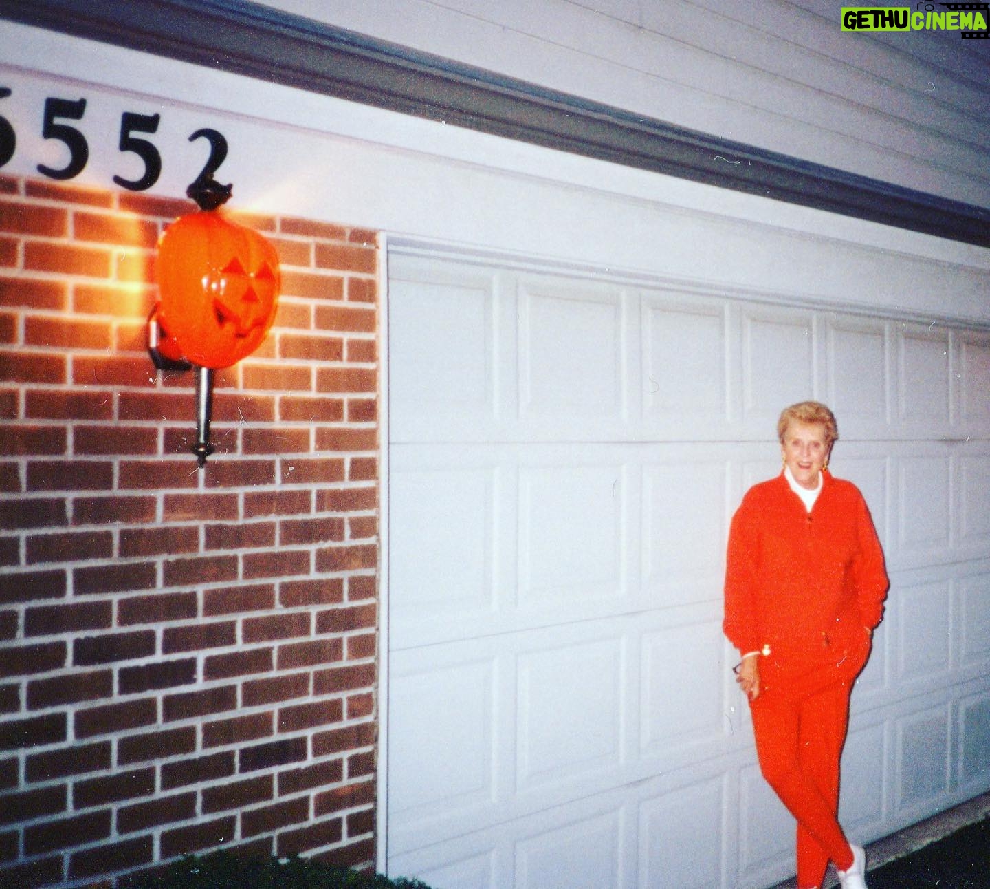 Jane Lynch - 7.6K Likes - Mom loved the opportunity to wear a themed outfit. 🎃🤗💗