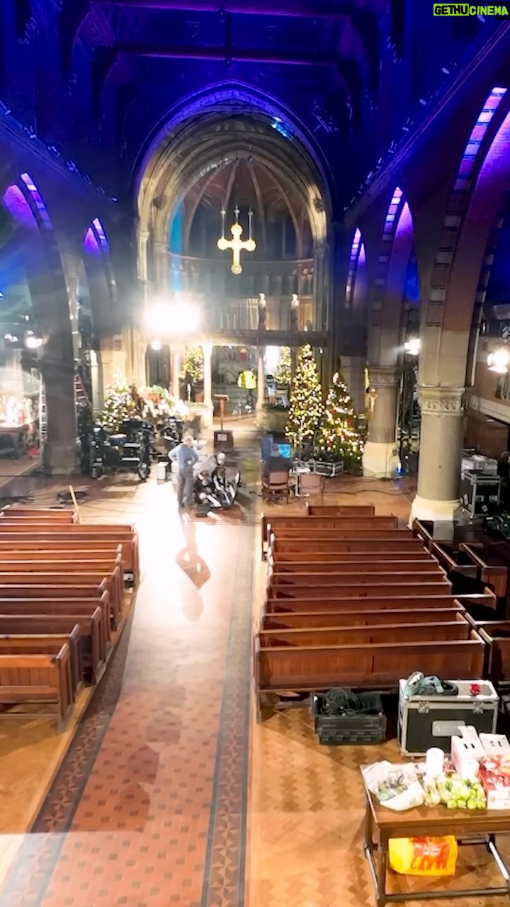 Jane McDonald Instagram - β¨π Watch how we transformed a Church to get all ready for Christmas Carols on @itv π Join us on Christmas Eve on ITV! #reels #reel #christmas #christmastime #bts #behindthescenes #setdesign #christmasdecor #christmastree #christmaslights