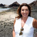 Jane McDonald Instagram - Join me for episode 3 of ‘The Canary Islands with Jane McDonald’ as I explore Fuerteventura. I’ll be meeting locals Amelia and Sarah, who’ll be showing me round the island and then enjoying a boat trip to the small island of Lobos. I’ll also be visiting an animal rescue ranch that specialises in horse meditation! Watch- Friday 19th January 9pm on Channel 5 #canaryislands