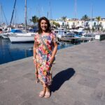 Jane McDonald Instagram – Join me for the second episode of The Canary Islands with Jane McDonald where I’ll be discovering Gran Canaria. I’ll be exploring the Maspalomas sand dunes, taking a chilly sea pool dip and visiting the pretty village of Firgas in the quieter north of the island. Then it’s off on a night out to be entertained at one of the region’s famous drag queen bars! Tune in on Friday 12th January at 9pm on Channel 5,