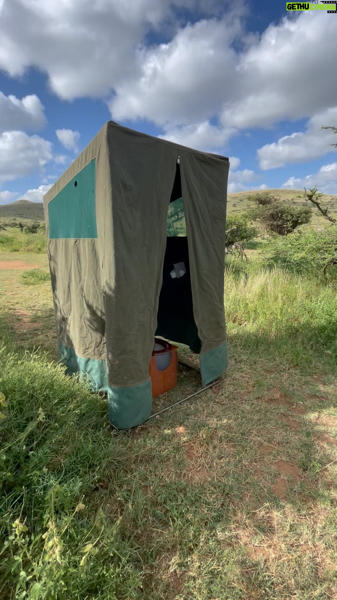 Jane Moore Instagram - Breakfast stop #kenya
