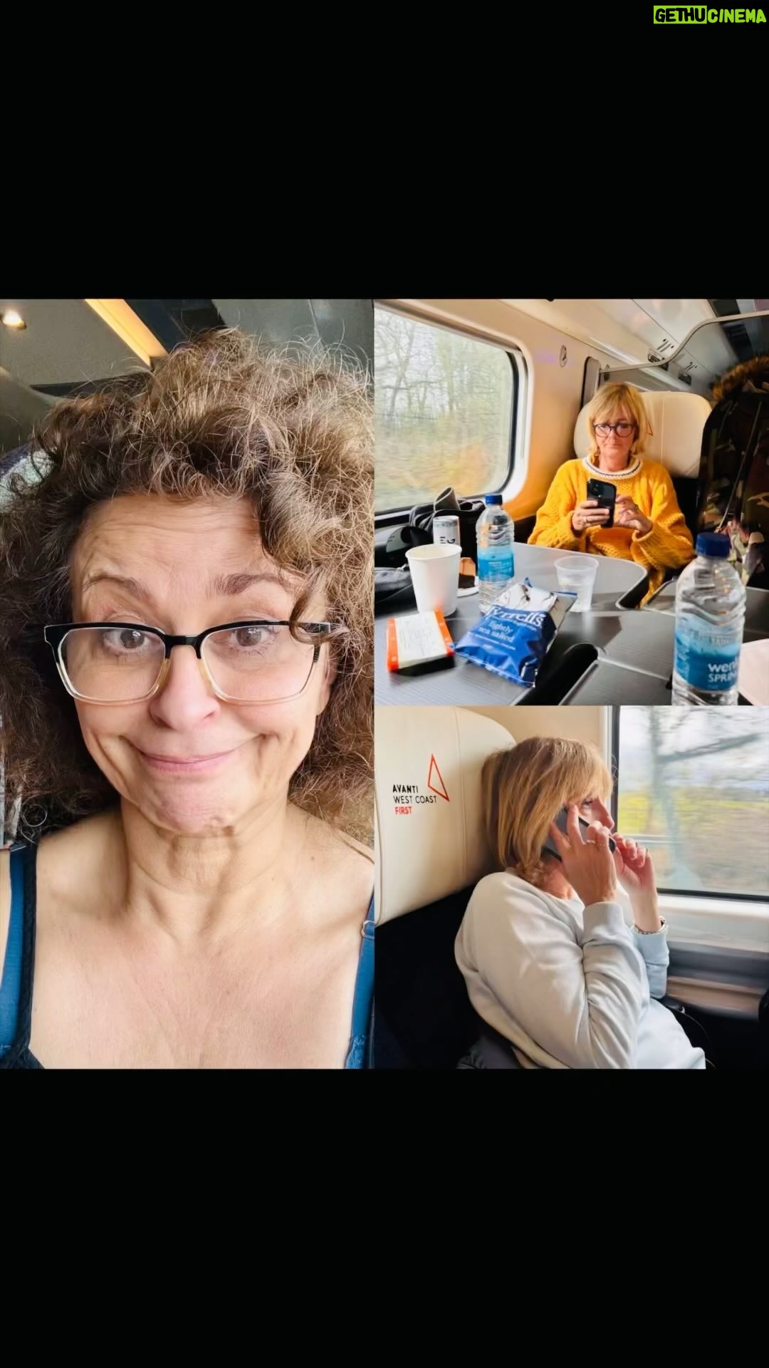 Jane Moore - 5.4K Likes - How glad were me @kayeadamsofficial and @janepmoore that we put everything else to one side and headed up to Manchester for the weekend , to see the bloody brilliant @denise_welch and Mathew Kelly in Jim Cartwrights knockout play The Gap at @hopemilltheatre
No baloney they were both so damn good ! We laughed we cried . EVERYTHING anyone would ever want from a night at the theatre !!
Home now #knackeredbuthappy
#loosewomen