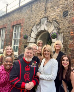Jane Moore Instagram - We had an incredible after hours peek at the Crown Jewels last night courtesy of the Yeomans and their partners who live and work at the Tower of London. Such a special evening and thankfully, after dinner, they let us back out again…  @kayeadamsofficial @charlenewhite @natalieedwards_tv 
#toweroflondon #yeomans #beefeaters #crownjewels