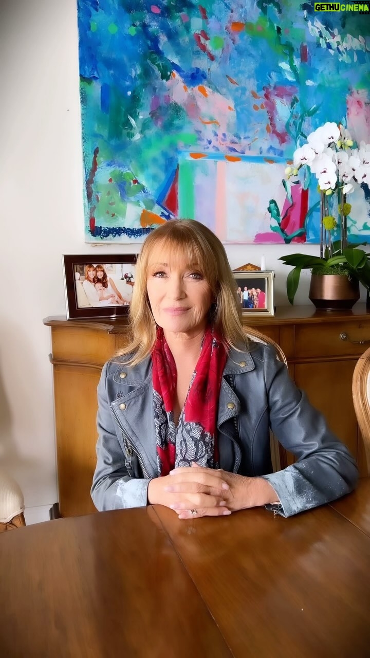 Jane Seymour Instagram - Today we honour and remember the brave individuals who gave their lives for our freedom. 🇺🇸 Their sacrifice will never be forgotten. Wishing everyone a meaningful #MemorialDay. ♥️