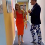 Jane Seymour Instagram - @dancingwiththestars, @carsonkressley and I are dance floor ready - give us a call! 😂 We had so much fun backstage at @sherrishowtv remembering some of our old dance moves. 💃 🕺How’d we do @kymherjavec5678? #DWTS