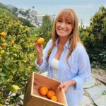 Jane Seymour Instagram - Just making the zest out of a cloudy morning! 🍊😄 What’s your favourite citrus fruit?
