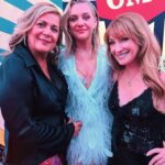 Jane Seymour Instagram - Sharing a little @cmt awards behind-the-scenes with the incredible @kelseaballerini and her beautiful mom Carla! 🤩