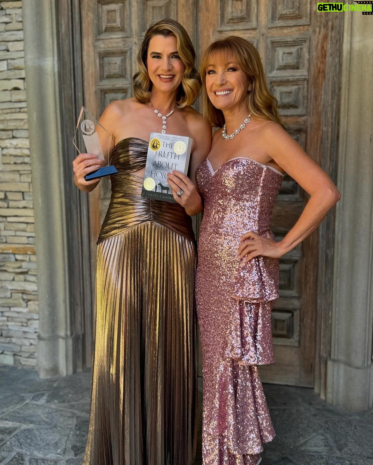 Jane Seymour Instagram - Happy Birthday @cashman.christy! You are an amazing and incredibly talented woman with such a loving and fun spirit. I’m thrilled that we get to share our lives and artistic passion together! 😍 Love, Jane