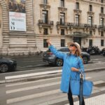 Jane Seymour Instagram – Bonjour Paris!👩‍🎨🇫🇷 Arrête-toi et sens les fleurs! 🌺