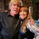 Jane Seymour Instagram - One of the unforgettable moments from the @malibooz show was chatting to the one and only @peternoone! It was great to see him. As the lead singer of Herman’s Hermits, he left an indelible mark on music history with catchy tunes like ‘Can’t You Hear My Heartbeat’ and ‘Silhouettes.’⁣ ⁣ Do you have a favourite band or song from the British Invasion era?