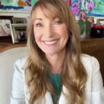 Jane Seymour Instagram - Ready to get your sleuthing on and solve the case? Join me @grandhotelmichigan for an unforgettable #HarryWild experience!⁣ ⁣ This gorgeous historic hotel in the quaint island town in Michigan is one of my favourite places in the world. We’re planning a 3 day mystery-lovers dream event, so catch up on seasons 1&2 of Harry Wild on @acorn_tv to prepare! 🕵️ ⁣ ⁣ All the details are in my bio, but at this all inclusive resort, you’ll receive daily breakfast & dinner, and exclusive screenings. Looking forward to meeting and spending time with you, see you there!⁣