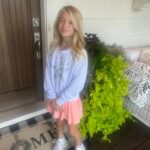 Janelle Pierzina Instagram - And they’re off!! First Day of School! 🍎 Violet 6th Lincoln 4th Stella 3rd