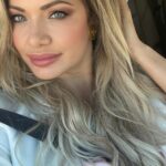 Janelle Pierzina Instagram - Come check out this custom home with me by JB Woodfitter. 2.3 million overlooking a lake and on 4 acres! Thinking of buying or selling in the Minneapolis area?!? Look no further because you’ve found Minnesota’s Favorite Realtor ! DM me so we can start working together today! #minnesotarealestate #minnesotarealtor #edinarealty #janellesells 🔑 🏡