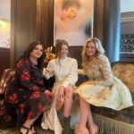 Janelle Pierzina Instagram - I swear @pshallow was about to give me a poisoned chalice. 🍷love you ladies !