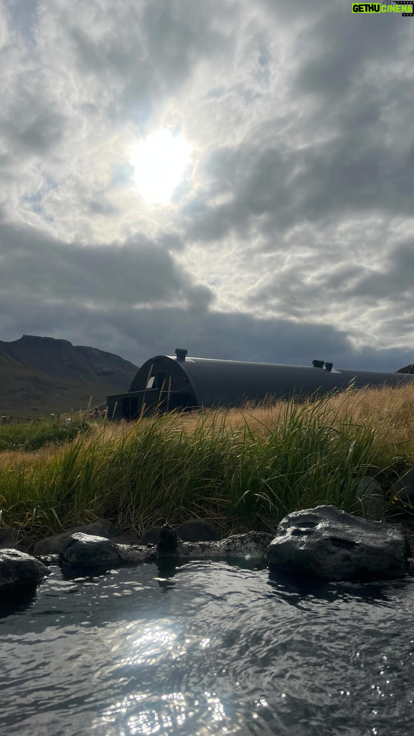 Janelle Pierzina Instagram - Iceland was so fun! Such a majestic and beautiful country 🇮🇸