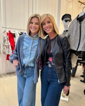 Janet Gunn Instagram - Oh Happy Day to @elissagoodman ☀️May the longtime Sun shine upon you today and everyday! Even on this rainy day in LA! 
Thank you for your friendship and always helpful healing & inspiration on living our best life! I♥️You 
#hbd