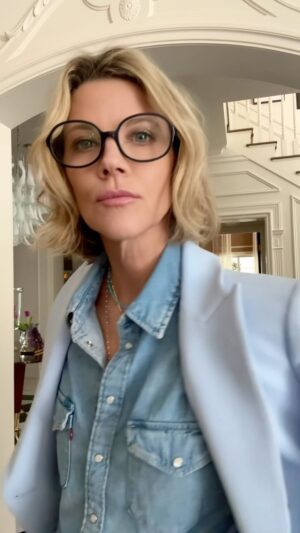 Janet Gunn Instagram - With @lookopticusa 👓 you can actually have a frame that fits every fashion inspo 💥
Known as the world’s most comfortable readers⭐️you’ll have free shipping 90 day trial, and a one-year guarantee, you can’t beat that… really, you can’t! 

Stay stylish my friends, and please use my code janet15 or sign up for their newsletters for even better deals👍
#stylishreaders #lookopticusa
