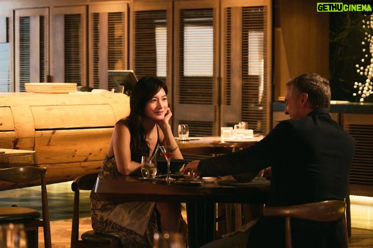 Janet Hsieh Instagram - Guess who had a date with @phil.rosenthal in Taipei!?!? Somebody Feed Phil, season 7. TAIPEI out now on Netflix. 趕快去 @netflix 看看最可愛的《環球饗宴:菲爾來吃飯》。這次我有幫忙胃他吃 @raw_taipei @andrechiang_sg Thanks for letting me borrow him for a bit @monicahoranrosenthal 😜😜