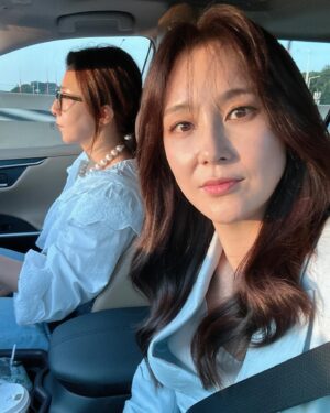 Jang Ga-hyun Instagram - 일일 매니저 땡큐 😘