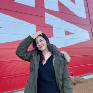 Jang Ga-hyun Instagram - #푸에르자부르타 
안 본 사람 없기를!!🥰😘