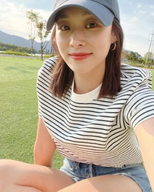 Jang Shin-young Instagram - 👼🏻💕