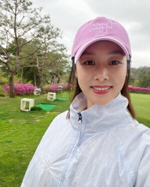 Jang Shin-young Instagram - ✨🤗💕