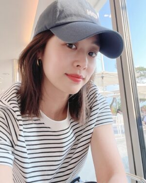 Jang Shin-young Instagram - 👼🏻💕