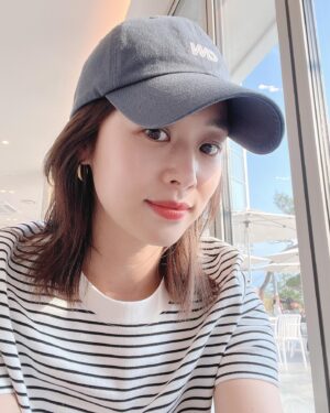 Jang Shin-young Instagram - 👼🏻💕