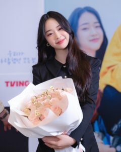 Jang Yeo-bin Top 100 Instagram Photos and Posts