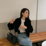Jang Hui-ryeong Instagram - #loewe#로에베#Flamencopurse 🖤