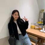 Jang Hui-ryeong Instagram - #loewe#로에베#Flamencopurse 🖤