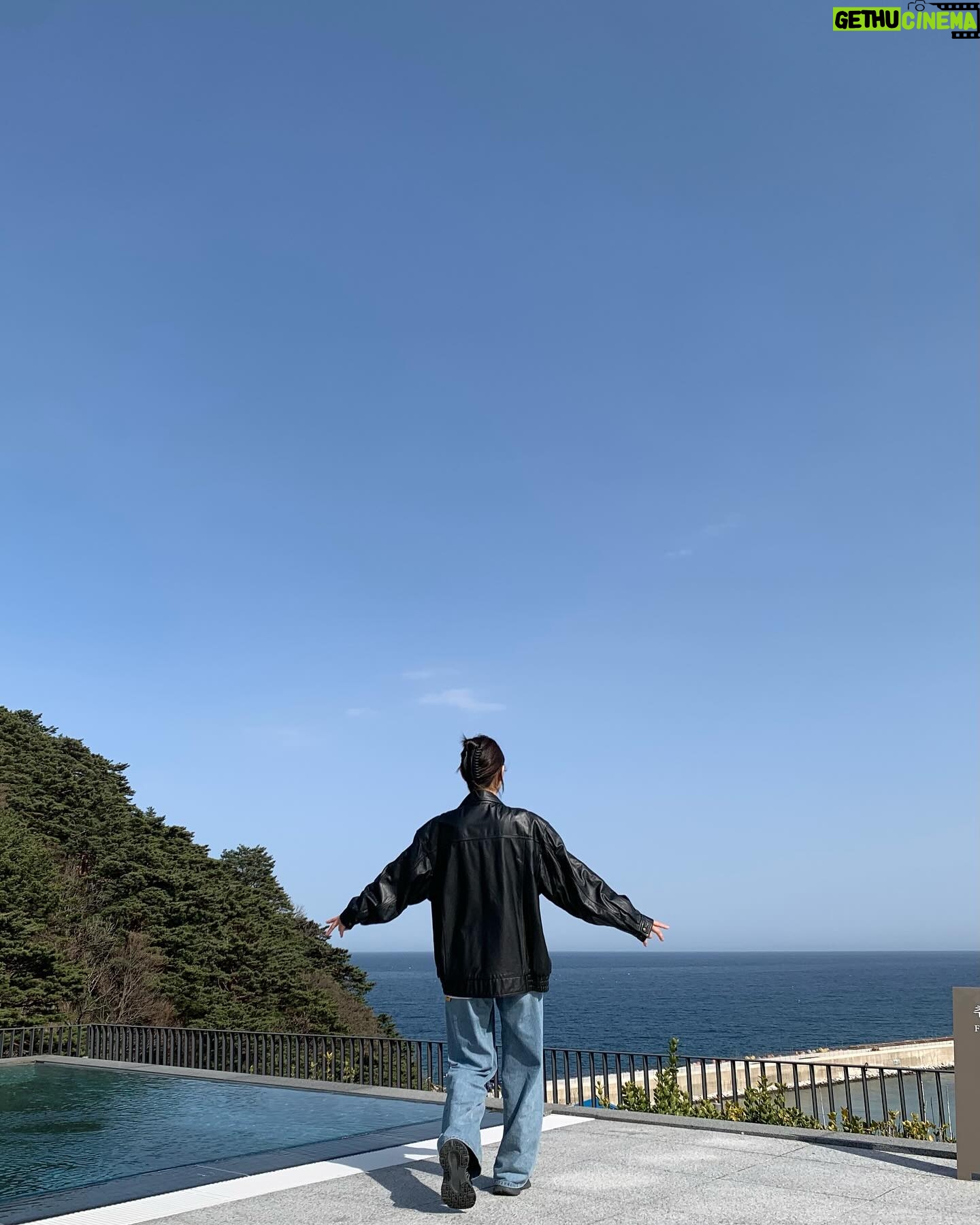 Jang Hui-ryeong Instagram - @mlbkorea #광고#MLB신발#MLB에이스러너 4/5일 출시🖤