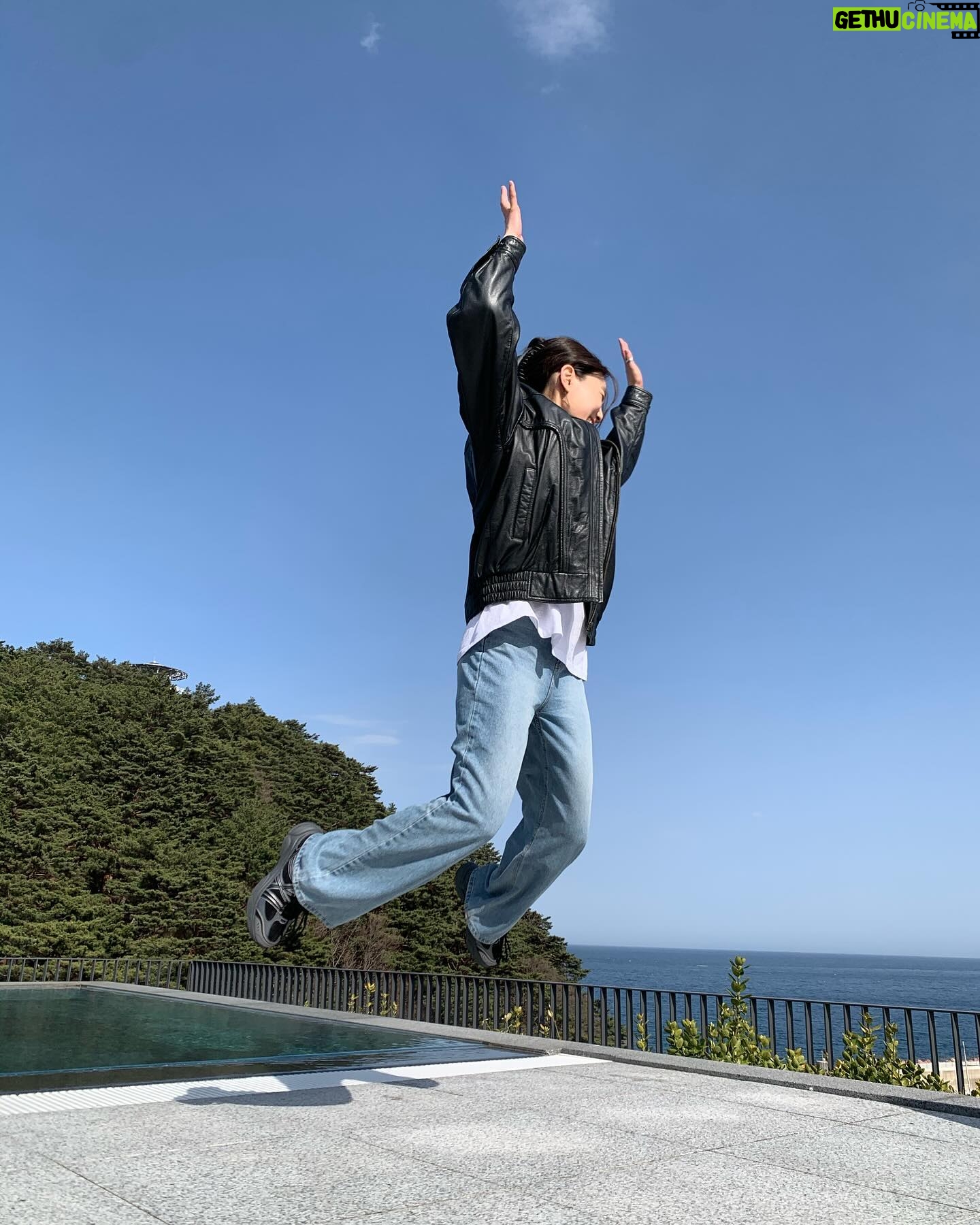 Jang Hui-ryeong Instagram - @mlbkorea #광고#MLB신발#MLB에이스러너 4/5일 출시🖤