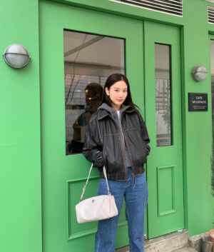 Jang Hui-ryeong Instagram - 🖤🖤🖤🖤